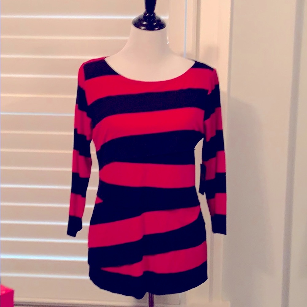 NWT Vince Camuto Red and Black Top